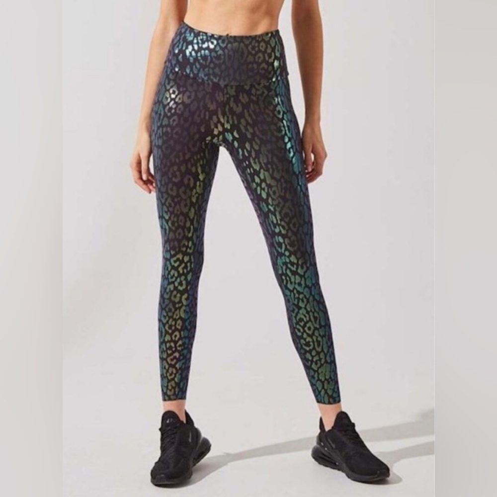 MPG Strive Iridescent Cheetah Print Leggings 🐆